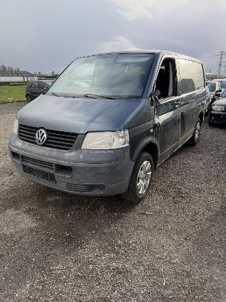 Vrakbiler auto Volkswagen Transporter T5 1,9 TDI 2007/1