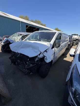 Vrakbiler auto Mercedes Vito 111 cdi lang 2017/1