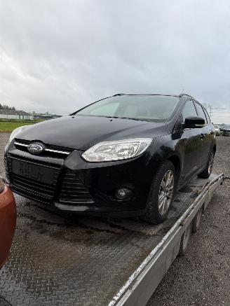 Vrakbiler auto Ford Focus 1.0 ecoboost 2013/1