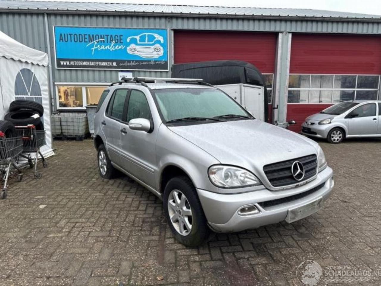 Mercedes ML ML I (163), SUV, 1998 / 2005 270 2.7 CDI 20V