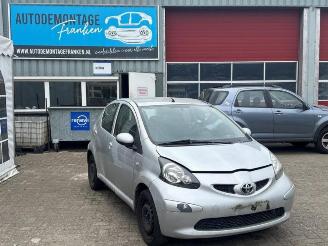 Uttjänta bilar auto Toyota Aygo Aygo (B10), Hatchback, 2005 / 2014 1.0 12V VVT-i 2008/1