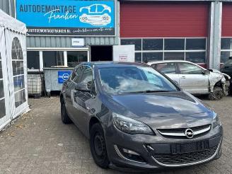 Salvage car Opel Astra Astra J (PC6/PD6/PE6/PF6), Hatchback 5-drs, 2009 / 2015 1.4 16V ecoFLEX 2013/11