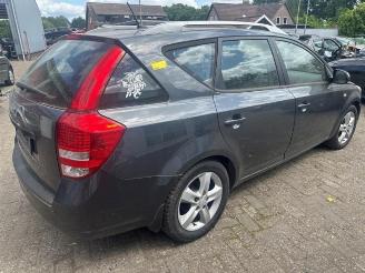 Kia Cee d  picture 7