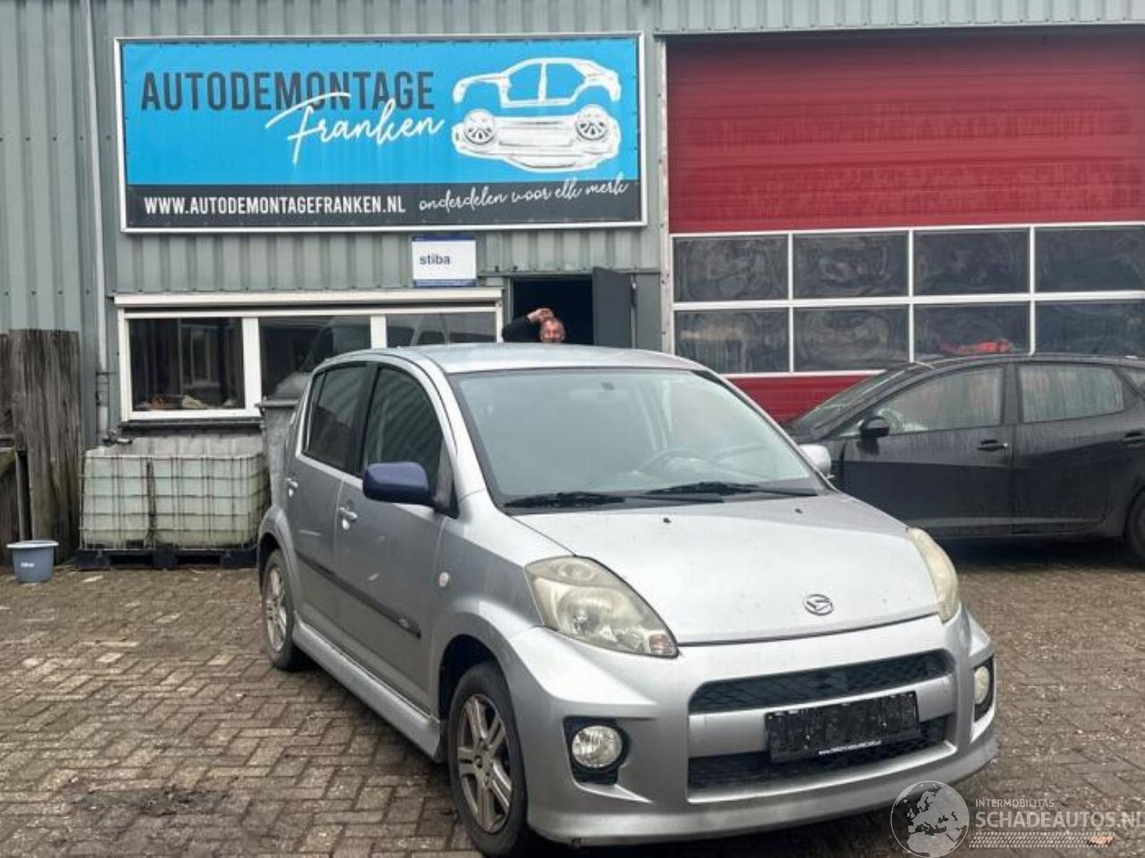 Daihatsu Sirion Sirion 2 (M3), Hatchback, 2005 1.3 16V DVVT