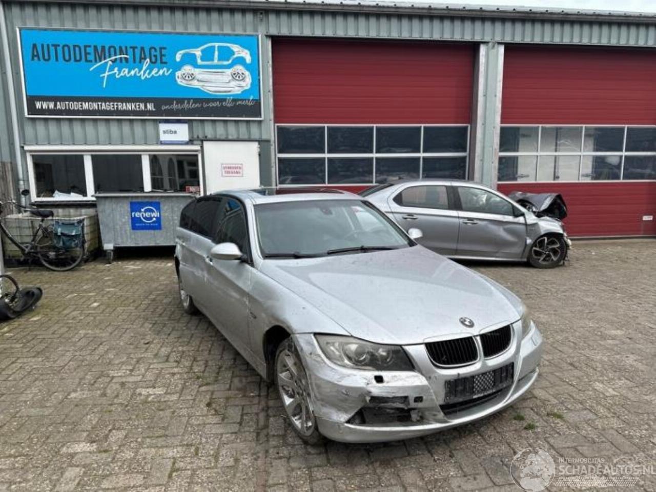 BMW 3-serie 3 serie (E90), Sedan, 2005 / 2011 320i 16V