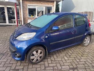 Peugeot 107 107, Hatchback, 2005 / 2014 1.0 12V picture 3
