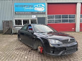 Coche siniestrado Ford Mondeo Mondeo III, Hatchback, 2000 / 2007 3.0 V6 24V ST220 2002/1