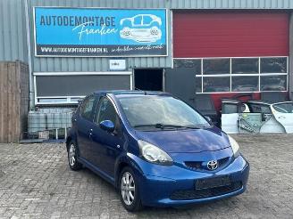 Salvage car Toyota Aygo Aygo (B10), Hatchback, 2005 / 2014 1.0 12V VVT-i 2008/6