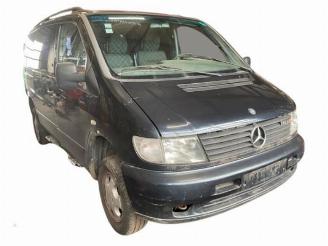 Vaurioauto  passenger cars Mercedes Vito Vito (638.1/2), Bus, 1996 / 2003 2.2 CDI 110 16V 2003/6