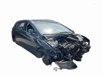 Dezmembrări autoturisme Hyundai I-40 i40 CW (VFC), Combi, 2011 / 2019 1.7 CRDi 16V 2012/1