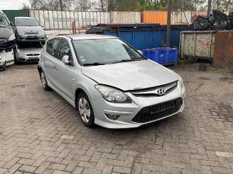 demontáž osobní automobily Hyundai I-30 i30 (FD), Hatchback, 2007 / 2011 1.4 CVVT 16V 2011/3