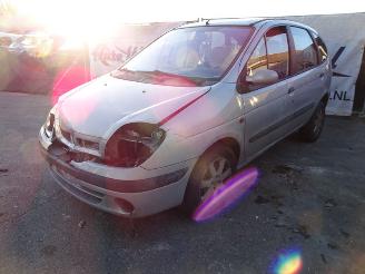 Renault Mégane Scénic picture 1