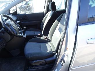 Mazda 5  picture 8