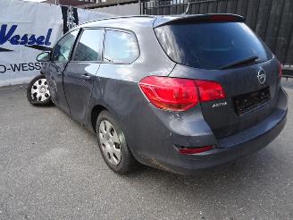 Opel Astra 1.6 Sports Tourer picture 4
