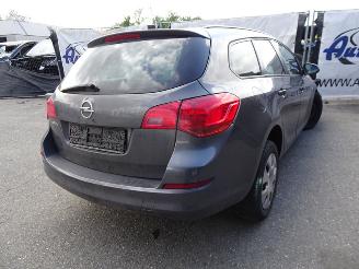 Opel Astra 1.6 Sports Tourer picture 3