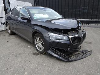 Skoda Superb 2.0 TDI picture 2