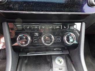 Skoda Superb 2.0 TDI picture 16