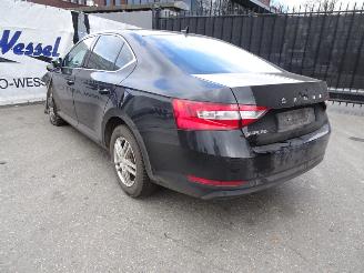 Skoda Superb 2.0 TDI picture 4