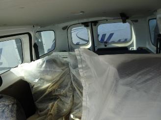 Nissan Nv200 1.5 WATERSCHADE picture 6
