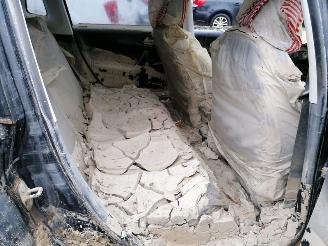 Peugeot 2008 1.2 Superieur Moyenne picture 15