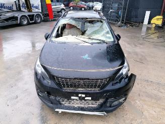 Peugeot 2008 1.2 Superieur Moyenne picture 3