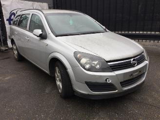 Opel Astra 1.7 CDTi break picture 2