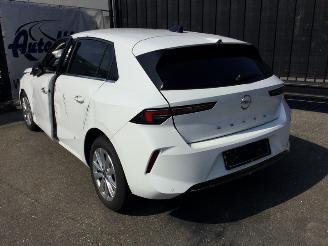 Opel Astra 1.2 Turbo Elegance picture 4