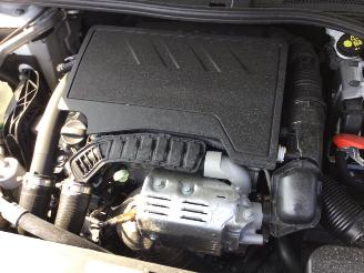 Opel Astra 1.2 Turbo Elegance picture 7