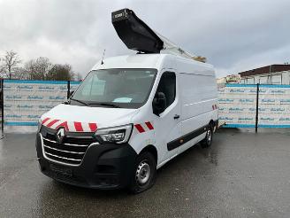 krockskadad bil vrachtwagen Renault Master 2.3 Hoogwerker 2022/4