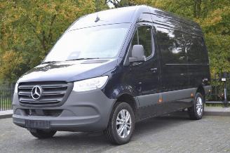 Mercedes Sprinter 317 L2H2 Automaat | 3,5t Trekhaak | Cruise | Camera | Stoelverw. | MBUX | BPM Vrij picture 1