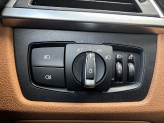 BMW 3-serie 320 320i Executive picture 25