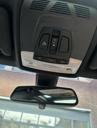 BMW 3-serie 320 320i Executive picture 27