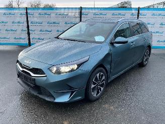 Auto incidentate Kia Cee d Cee'd Station Vision 1.4 (103kW) Automaat | Camera | LM 16" | NAVI 2025/10