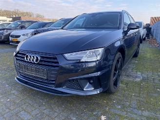 damaged passenger cars Audi A4 Avant 2.0 TDi (140kW) NAVI SITZHEIZ. TEMPO 2017/6