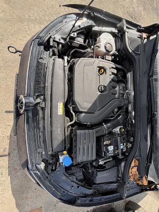 Volkswagen Golf Life picture 8