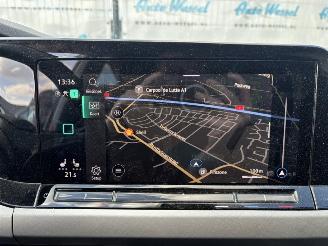 Volkswagen Golf Life picture 21