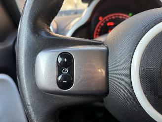 Renault Twingo Limited 1.0 (48kW) picture 11