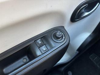 Renault Twingo Limited 1.0 (48kW) picture 18