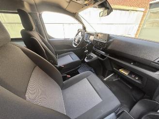 Opel Vivaro Basis M (L2) 2.0 (106kW) Dubbelcabine 5P picture 14