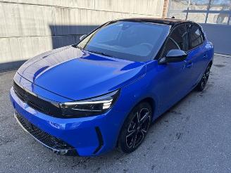 Vaurioauto  passenger cars Opel Corsa GS 1.2 Hybrid Automatik 2024/11