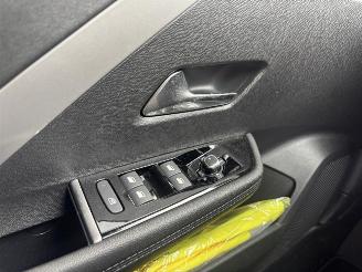 Opel Astra GS 96KW Panorama Automatik picture 23