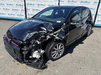Damaged car Volkswagen Golf GTI Performance (180kW) DSG 2018/12