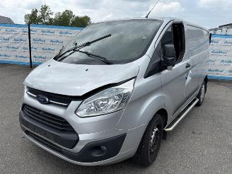 skadebil auto Ford Transit Custom 270 L1 Trend 74 KW 2014/5