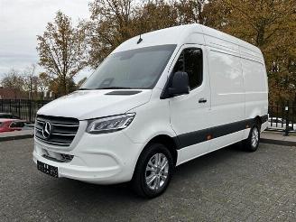 begagnad bil bedrijf Mercedes Sprinter 317 L2H2 RWD 3.5T AHK Stoelverw. Voorruitverw. | Leder 2024/12