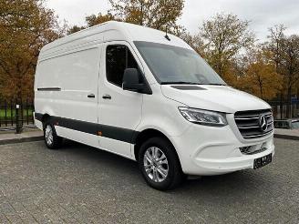 Mercedes Sprinter 317 L2H2 RWD 3.5T AHK Stoelverw. Voorruitverw. | Leder picture 21