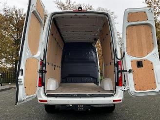 Mercedes Sprinter 317 L2H2 RWD 3.5T AHK Stoelverw. Voorruitverw. | Leder picture 9