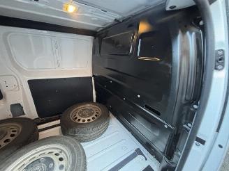 Opel Vivaro-e Edition M 50kWh 3-Sitzer KLIMA AHK picture 9