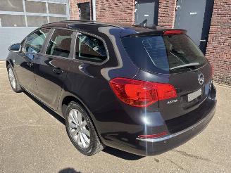 Opel Astra Active 1.7 CDTi (96kW) Schuifdak | NAV | Stoelverw. picture 4