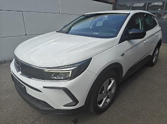 Damaged car Opel Grandland X Business Edition Plug-in-Hybrid 225 PK lichte schade 2022/11