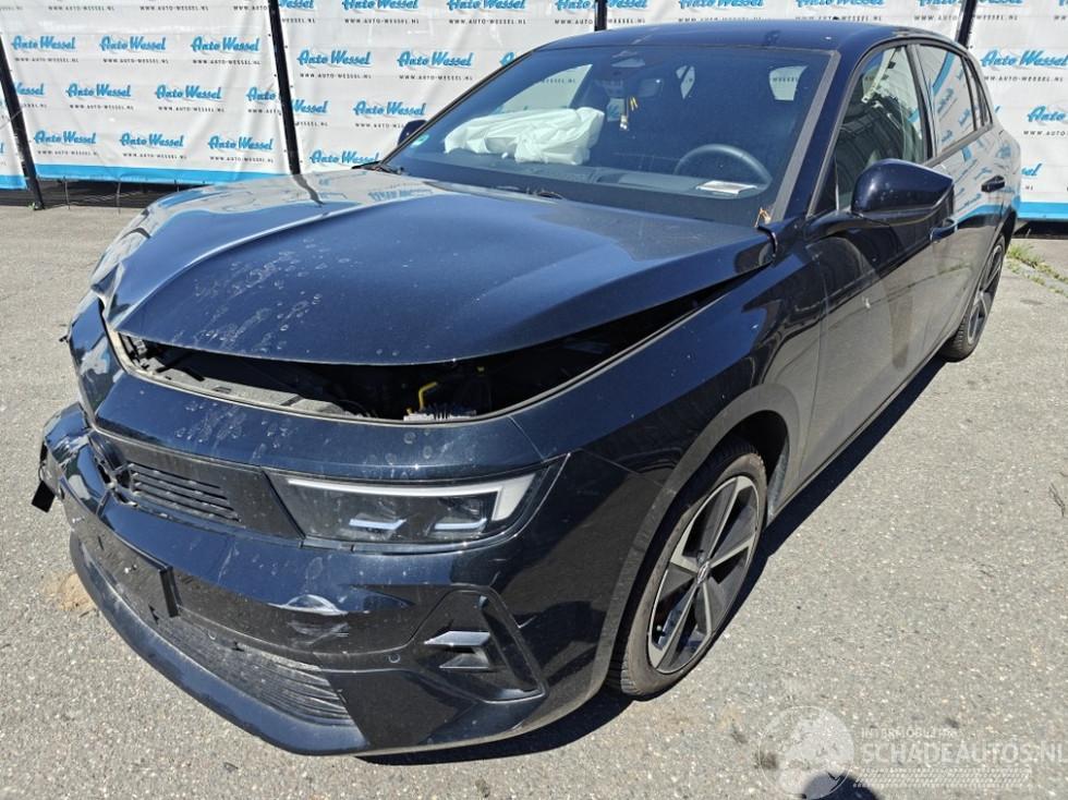 Opel Astra GS Plug-in Hybrid 180 PK Matrix
